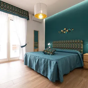 Napolilive נאפולי