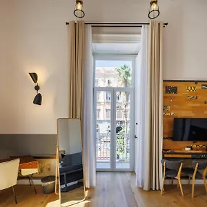 The Dante House By House In נאפולי