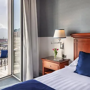 Starhotels Terminus Неаполь