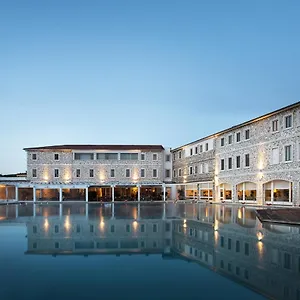 ***** Отель Terme Di Natural & Golf - The Leading Of The World Италия