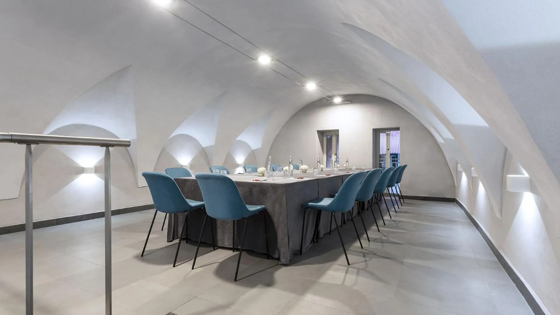 Отель Palazzo Caracciolo Неаполь 4*,