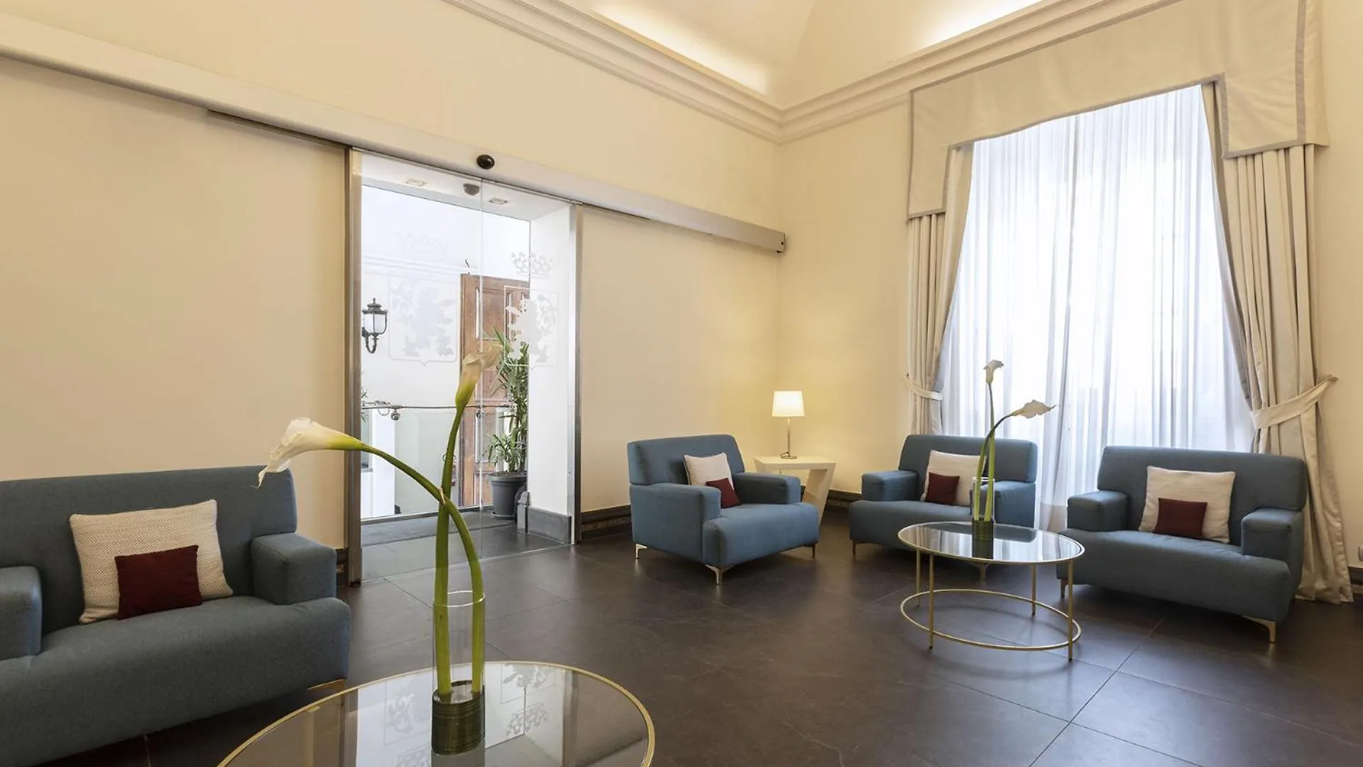 Отель Palazzo Caracciolo Неаполь